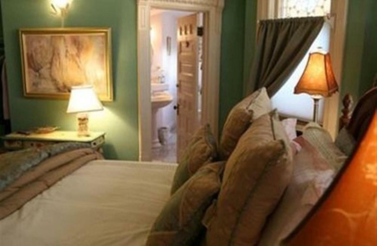 M&M Victorian Bed And Breakfast Marinette Zewnętrze zdjęcie